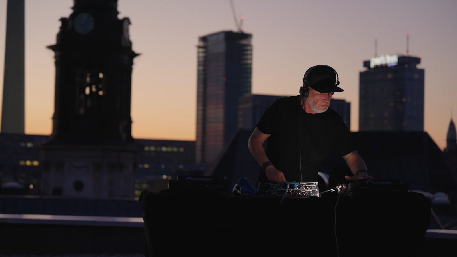 Rooftop DJ at dusk, Live Music Set